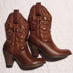 Womens boots